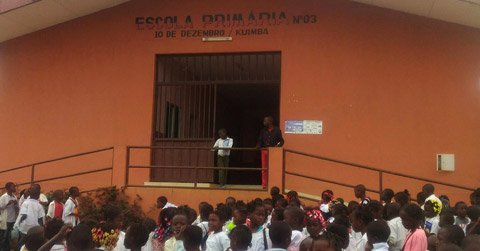 Rangel entrega em Angola equipamento escolar a meio milhão de crianças - Notícias